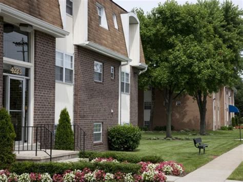 chapel manor apartments md|chapel manor apartments perry hall.